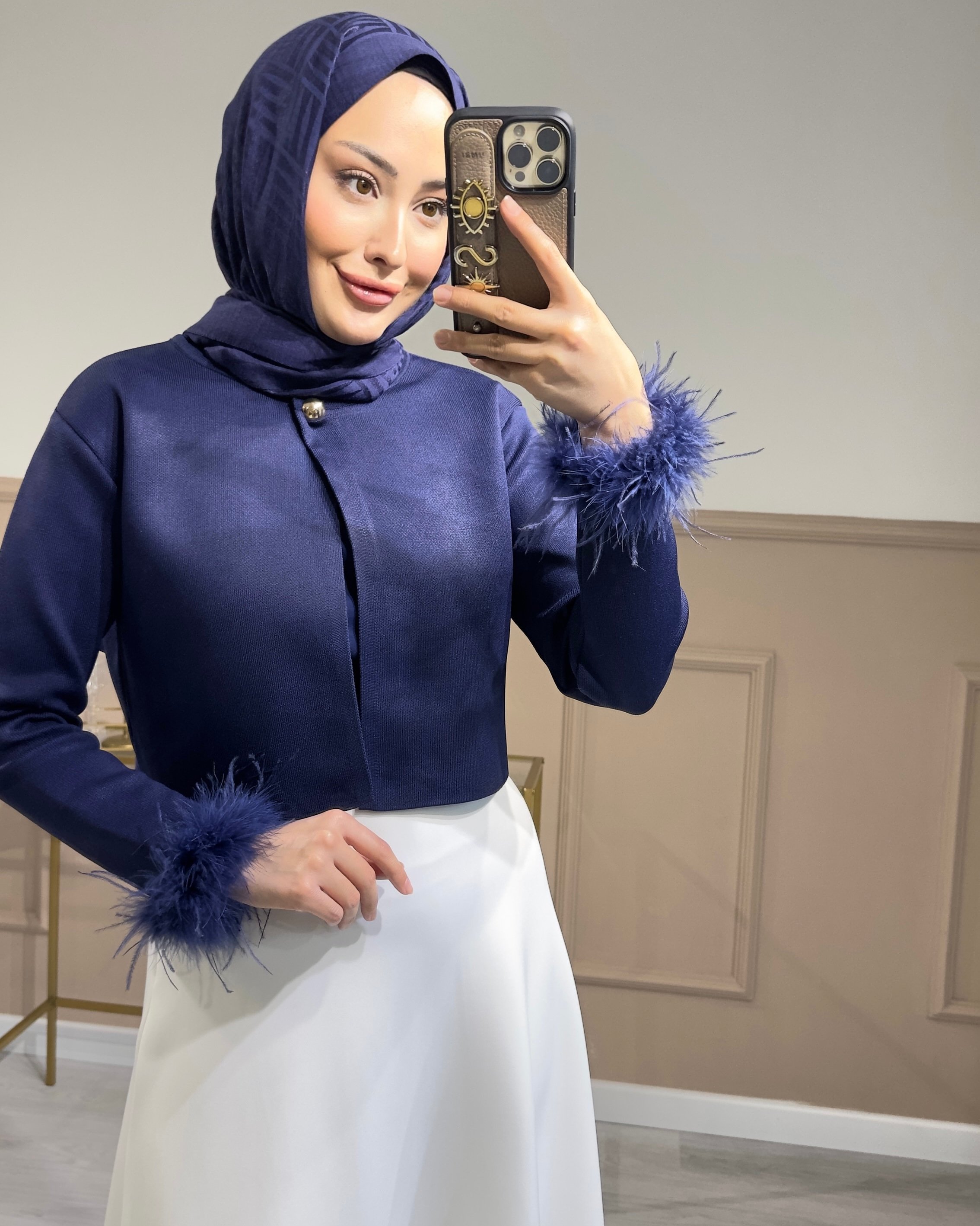 TÜYLÜ TASARIM HIRKA