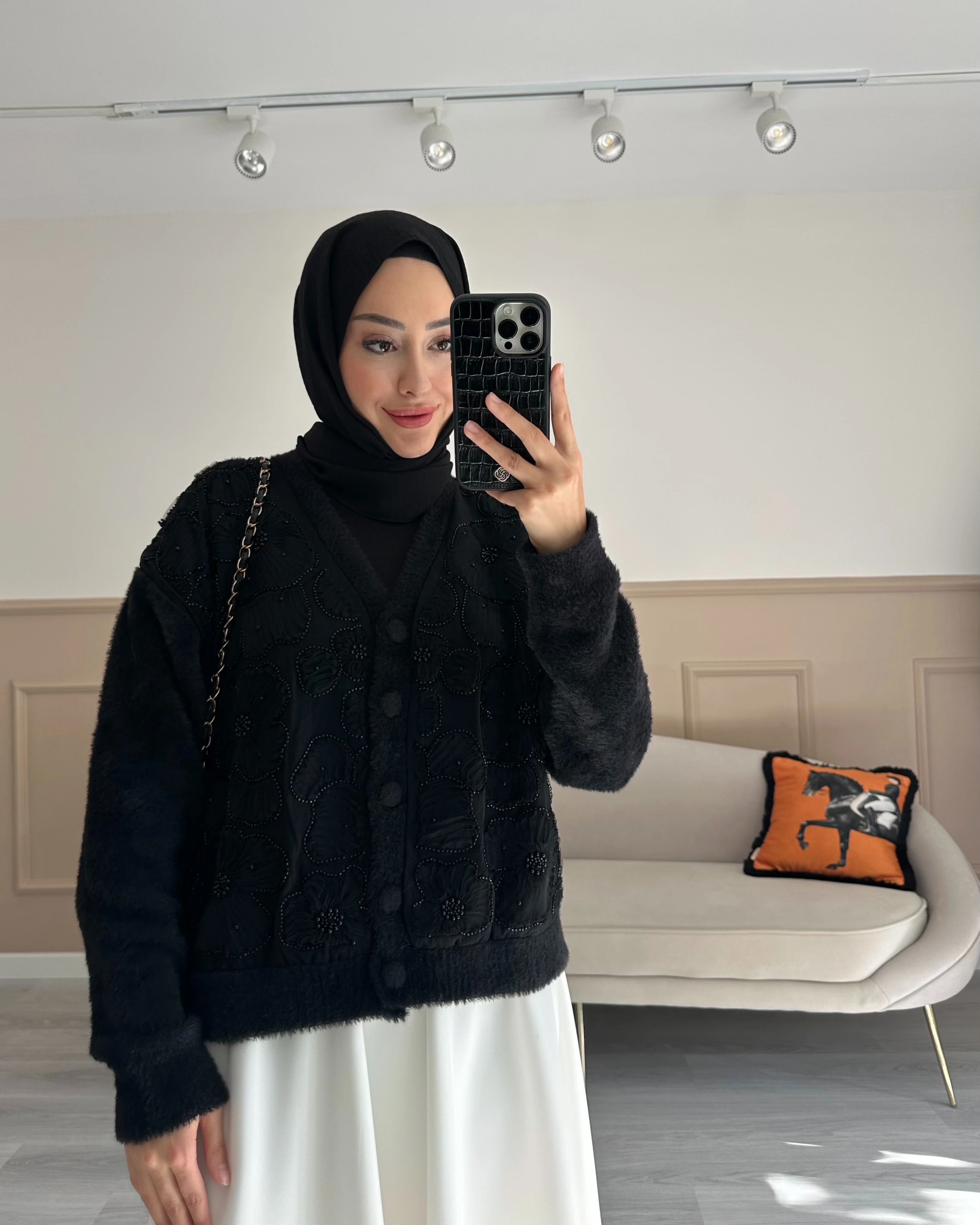 TASARIM ANGORA HIRKA- SİYAH