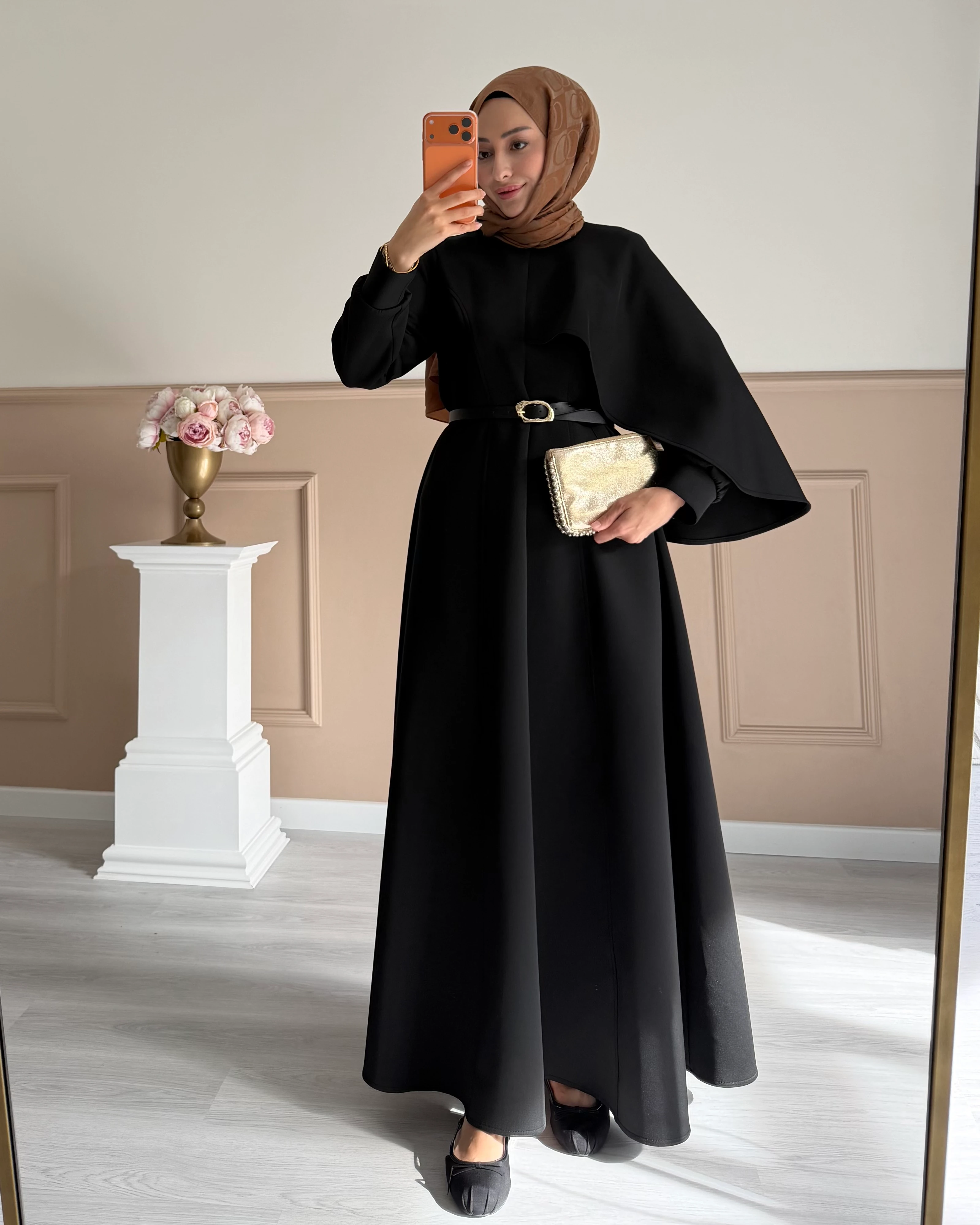 OMUZ DETAYLI ELBİSE