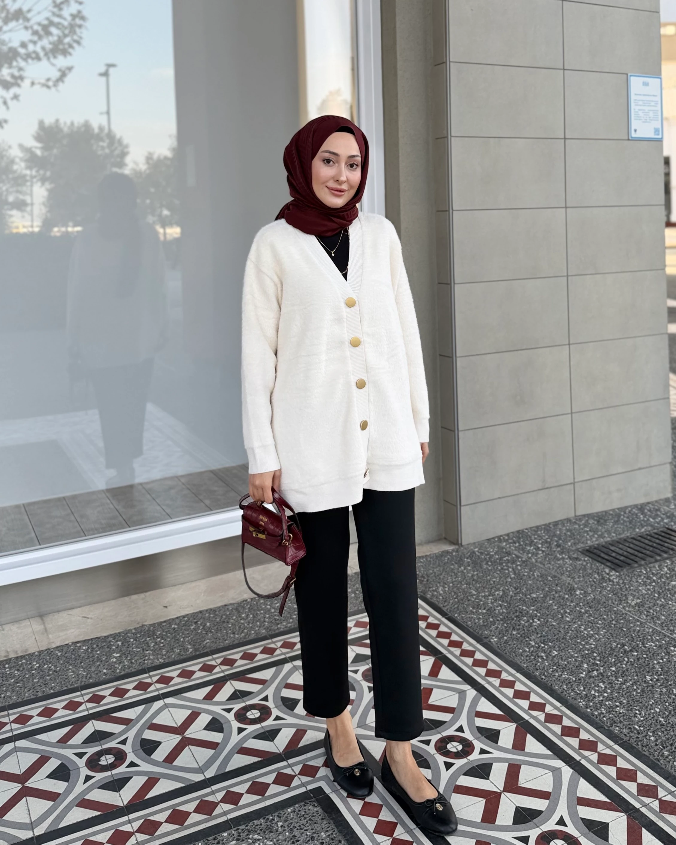 ANGORA DÜĞMELİ HIRKA EKRU