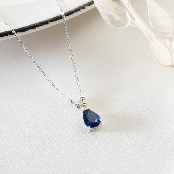 Blue Sapphire Emerald Necklace
