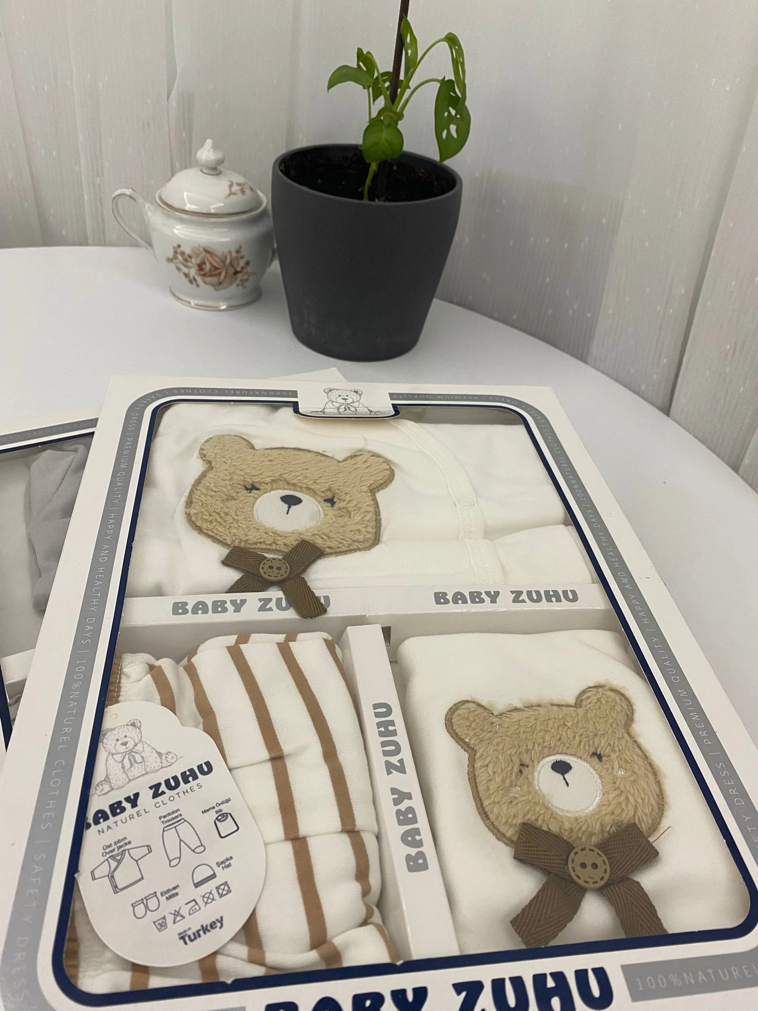 Yeni doğan erkek bebek