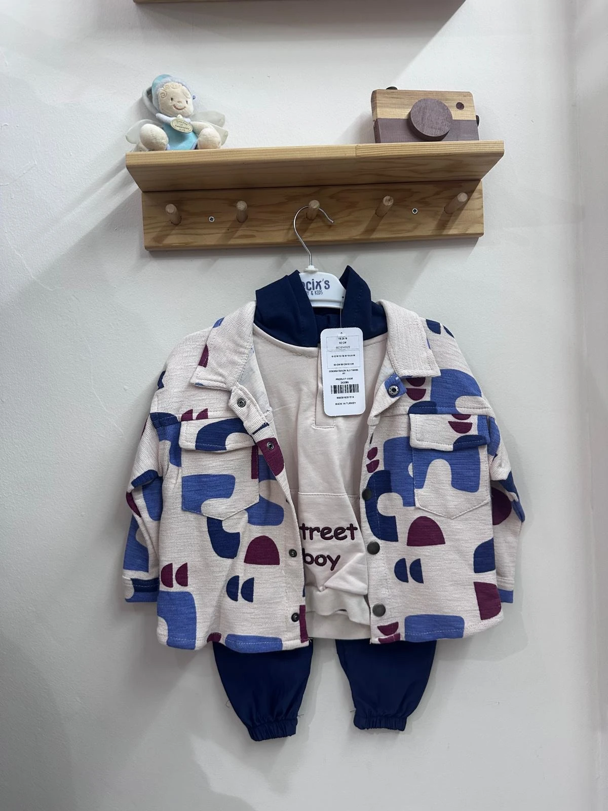 Kapşonlu 3’lü takım