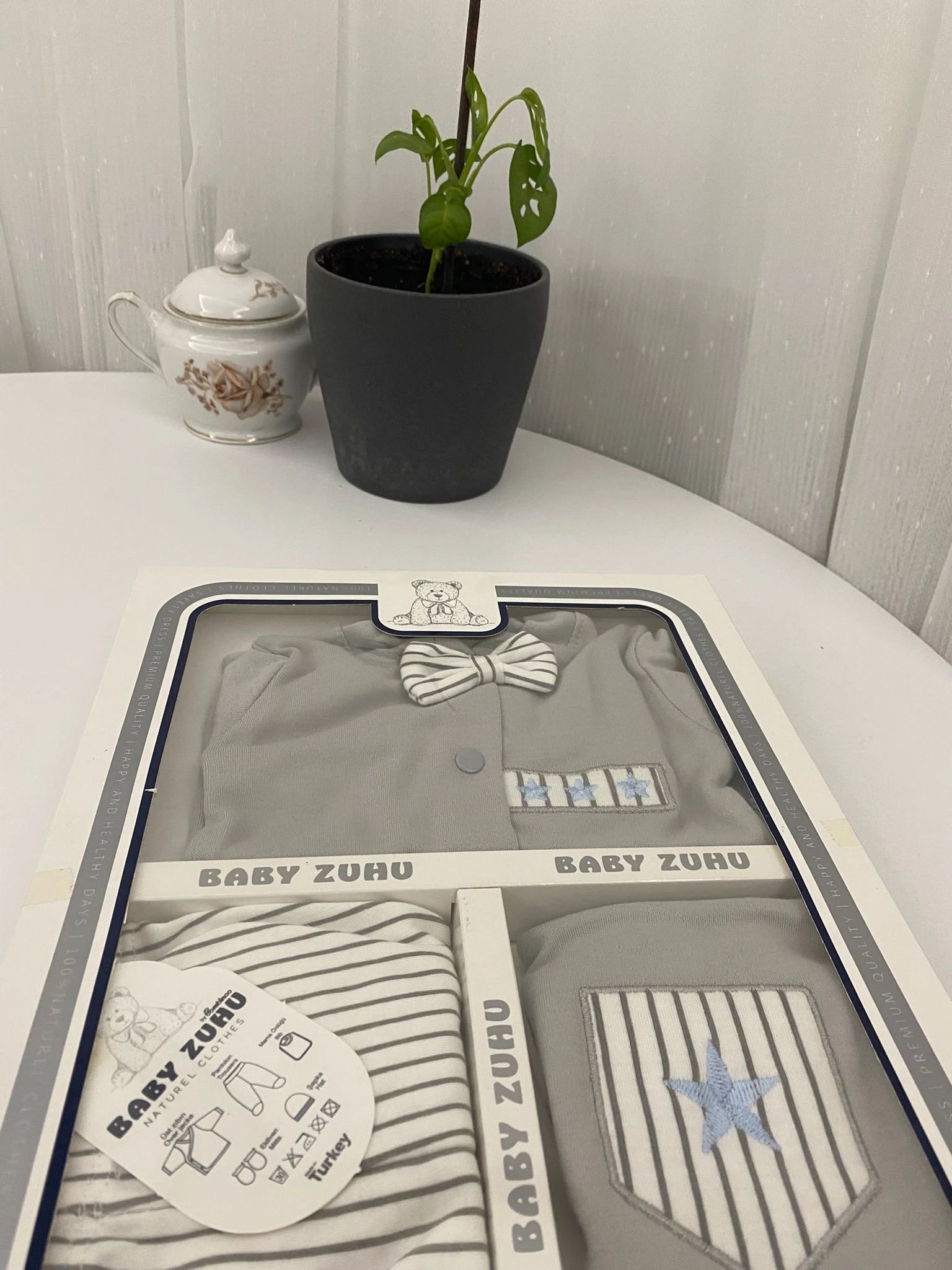 Yeni doğan erkek bebek