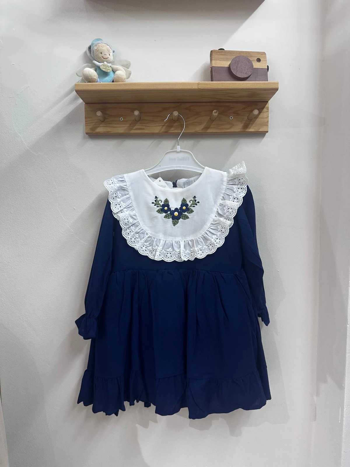 Nakışlı menekşe elbise