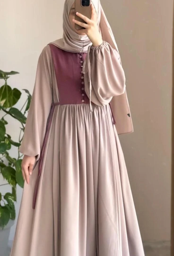 DÜĞMELİ GARNİ ELBİSE 