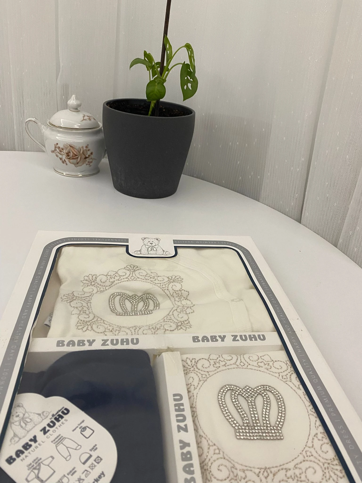 Yeni doğan erkek bebek