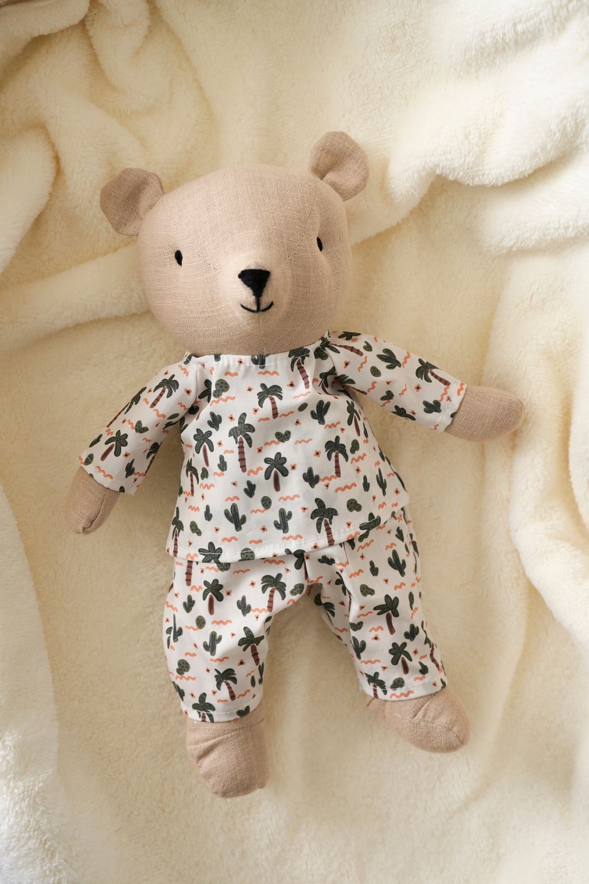 Pijamalı Ayı Uyku Arkadaşı - kaktüs desenli pijama