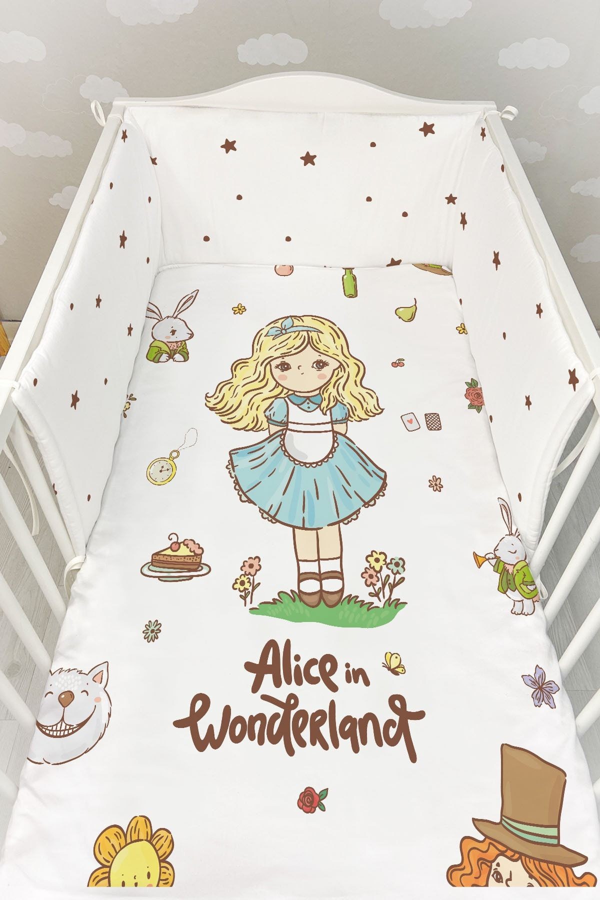 Bebek Başucu Koruyucu ve Baskılı Çarşaflı Uyku Seti - Pure Baby Serisi - Alice's Party