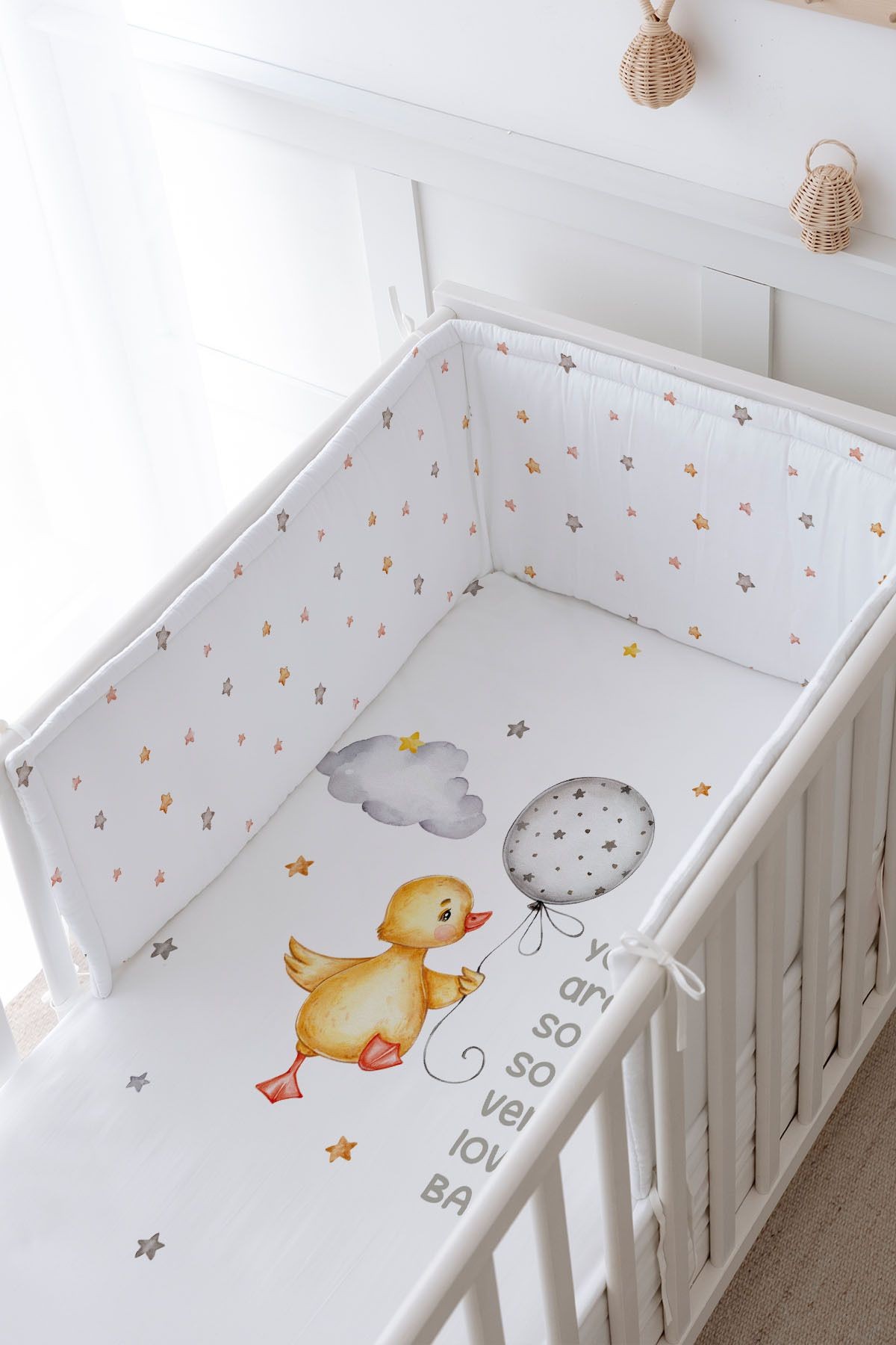 Bebek Başucu Koruyucu ve Baskılı Çarşaflı Uyku Seti - Pure Baby Serisi - Sevimli Ördek