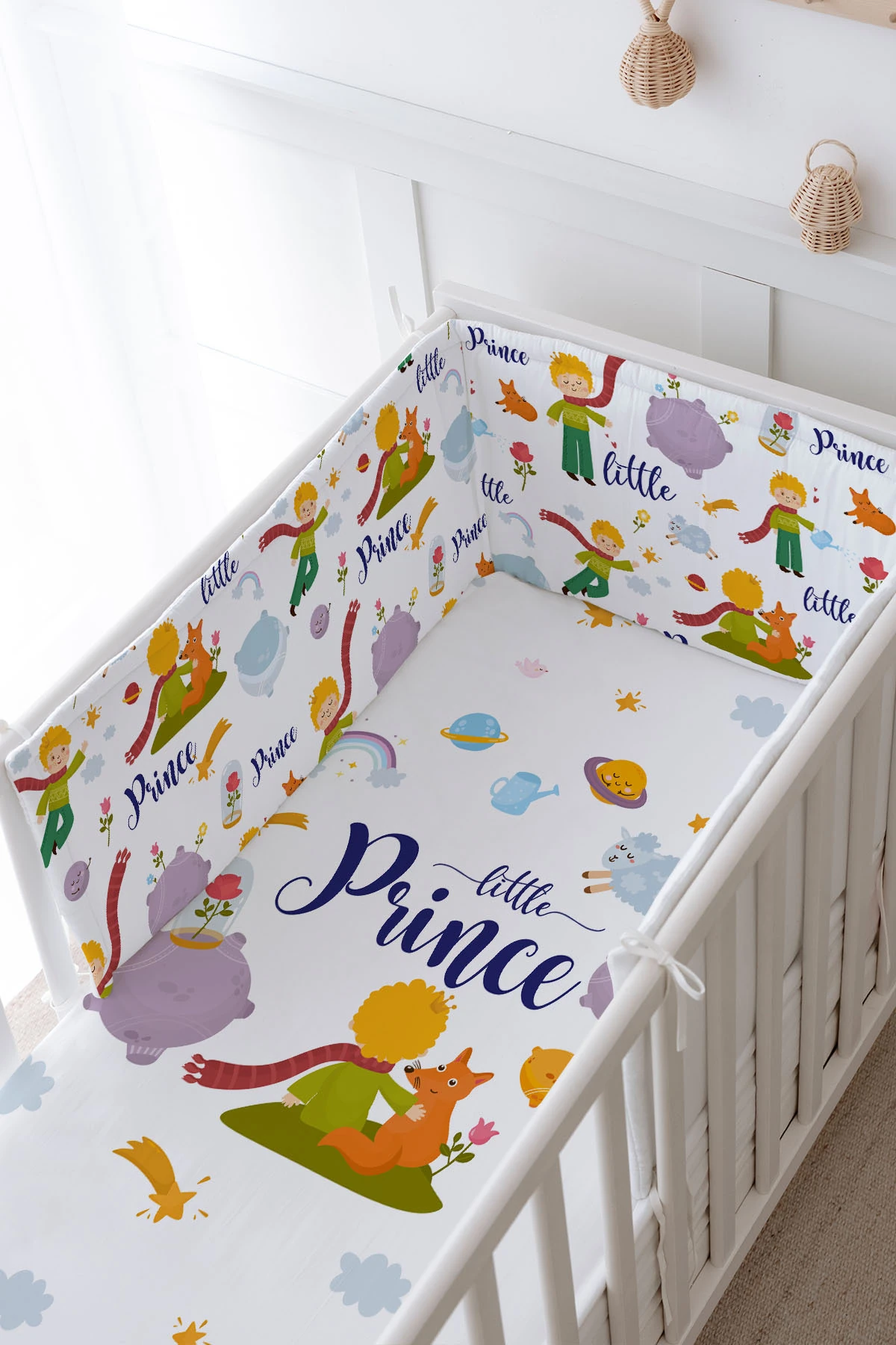 Bebek Başucu Koruyucu ve Baskılı Çarşaflı Uyku Seti - For Baby Serisi - Kırmızı Atkılı Küçük Prens