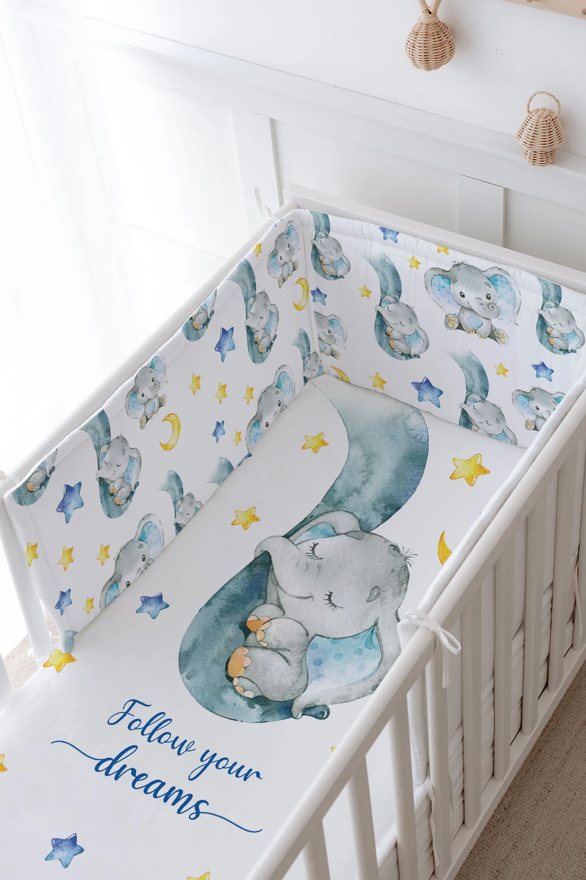 Bebek Başucu Koruyucu ve Baskılı Çarşaflı Uyku Seti - For Baby Serisi - Hortumda Mavi Fil