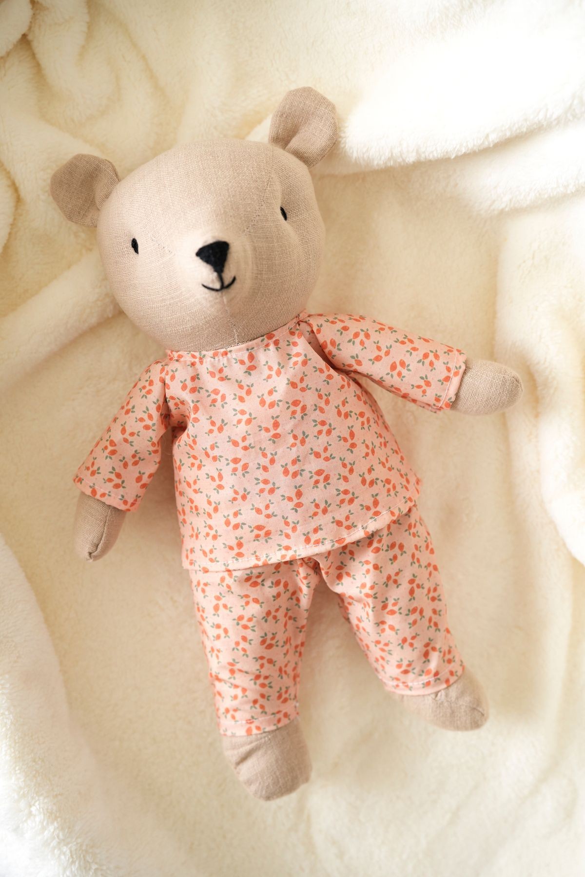 Pijamalı Ayı Uyku Arkadaşı - limon desenli pijama