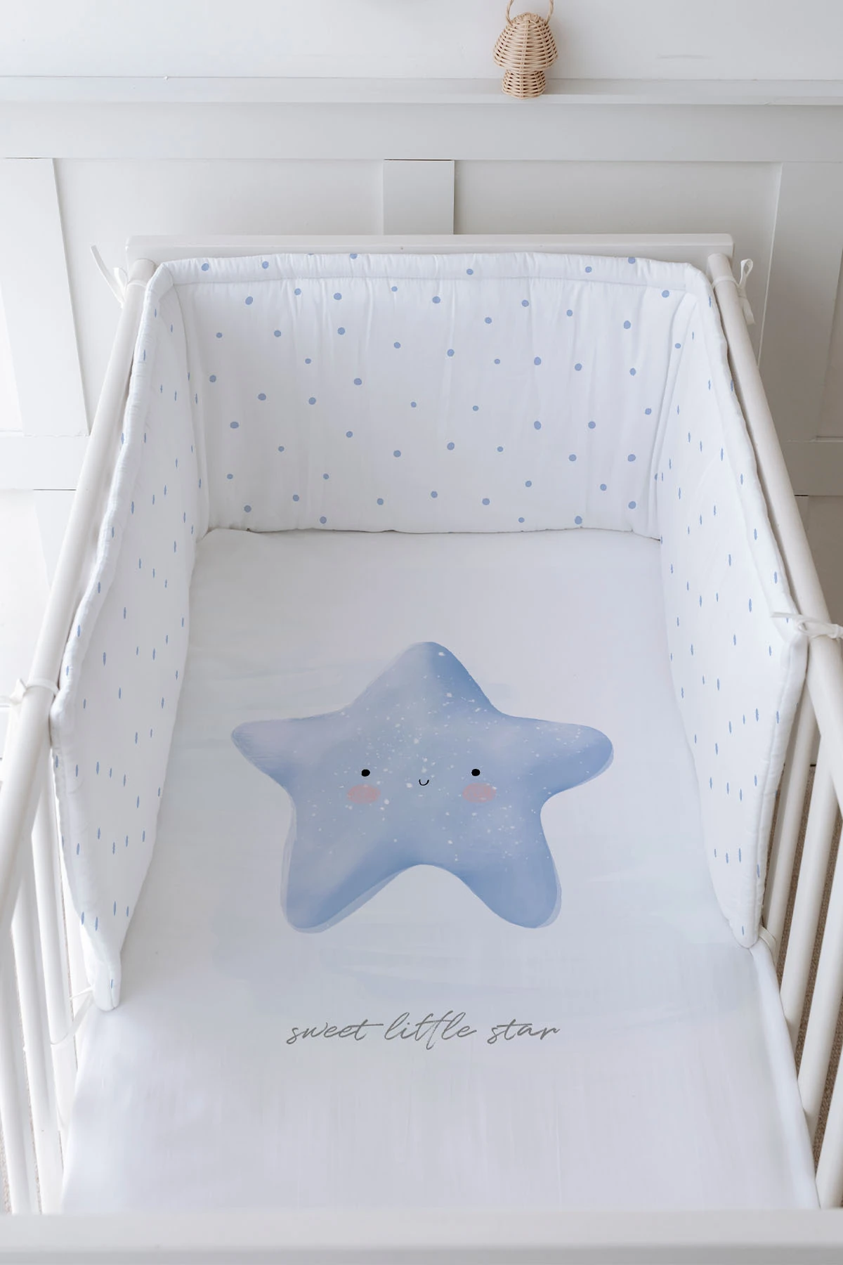 Bebek Başucu Koruyucu ve Baskılı Çarşaflı Uyku Seti - Pure Baby Serisi - Pofuduk Mavi Yıldız