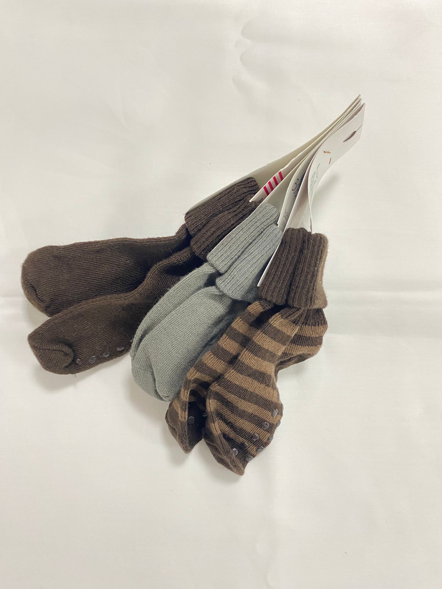 Kaydırmaz Tabanlı Bebek Çorabı  - Kahverengi - Gri  3'lü Set