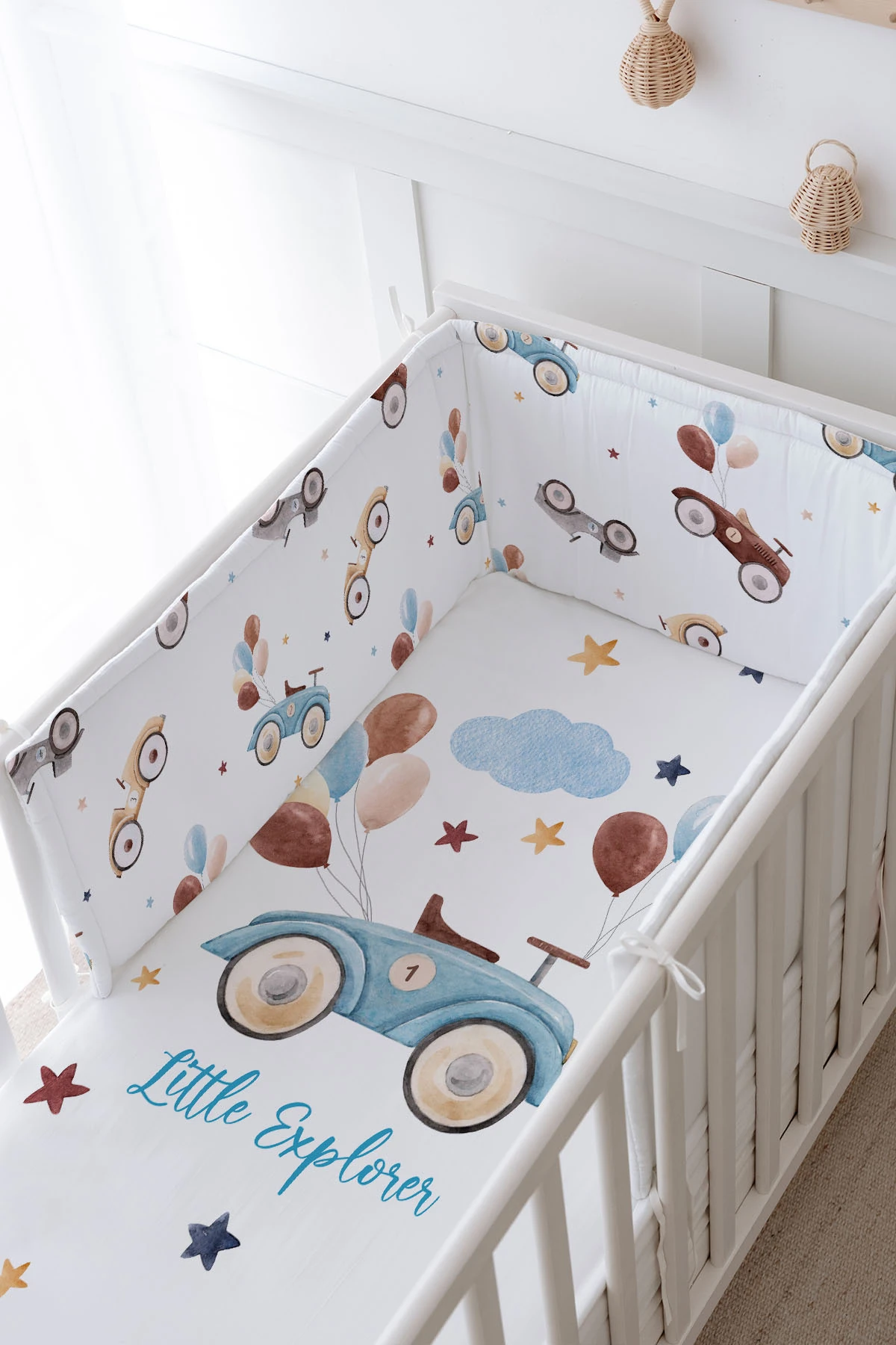 Bebek Başucu Koruyucu ve Baskılı Çarşaflı Uyku Seti - For Baby Serisi - Balonlu Araba