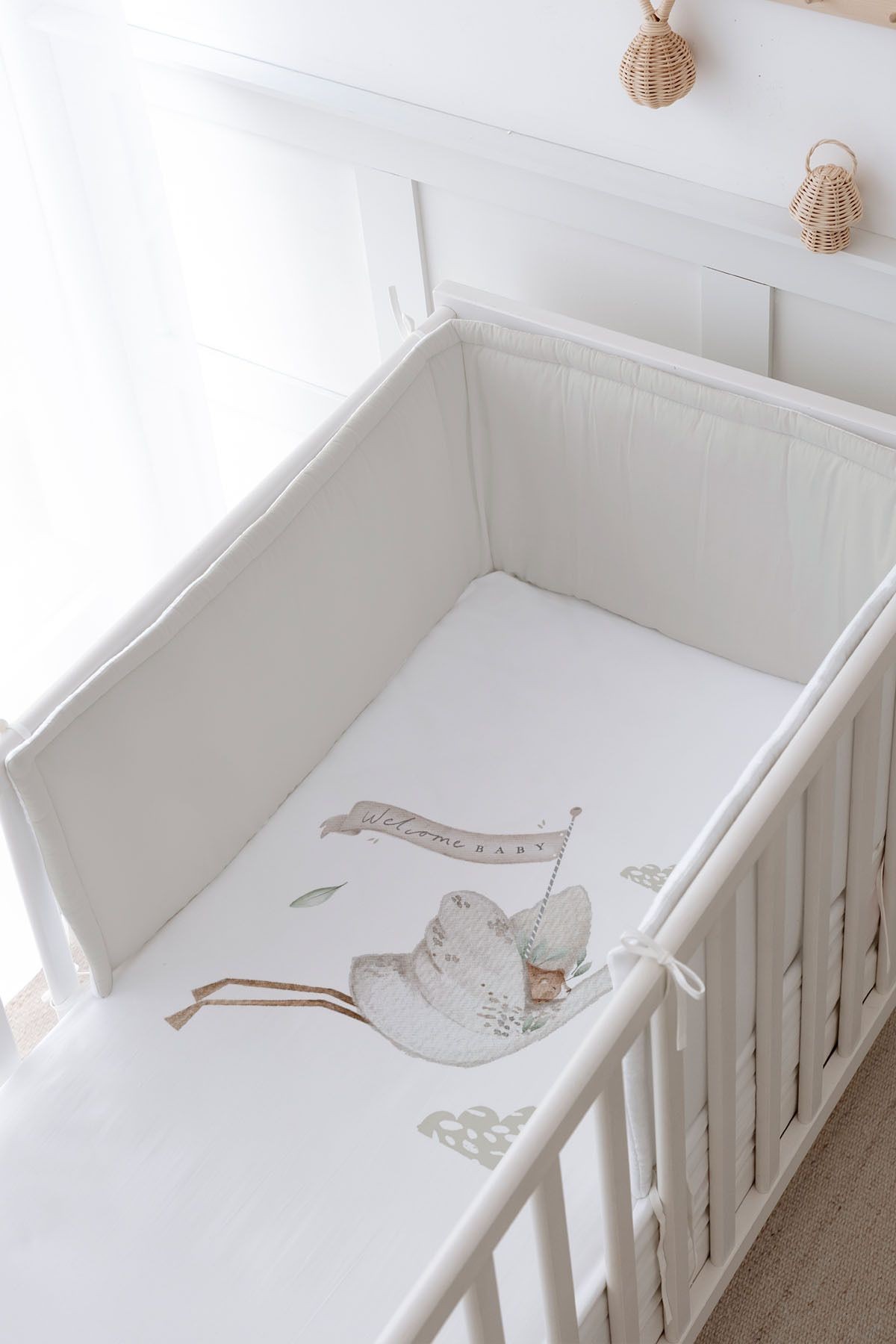 Bebek Başucu Koruyucu ve Baskılı Çarşaflı Uyku Seti - Royal Serisi - Welcome Baby Stork