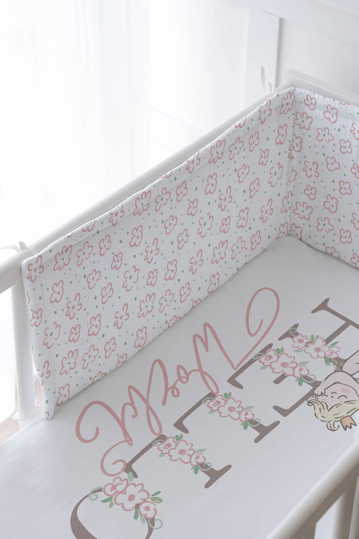 Bebek Başucu Koruyucu ve Baskılı Çarşaflı Uyku Seti - Pure Baby Serisi - Hello World