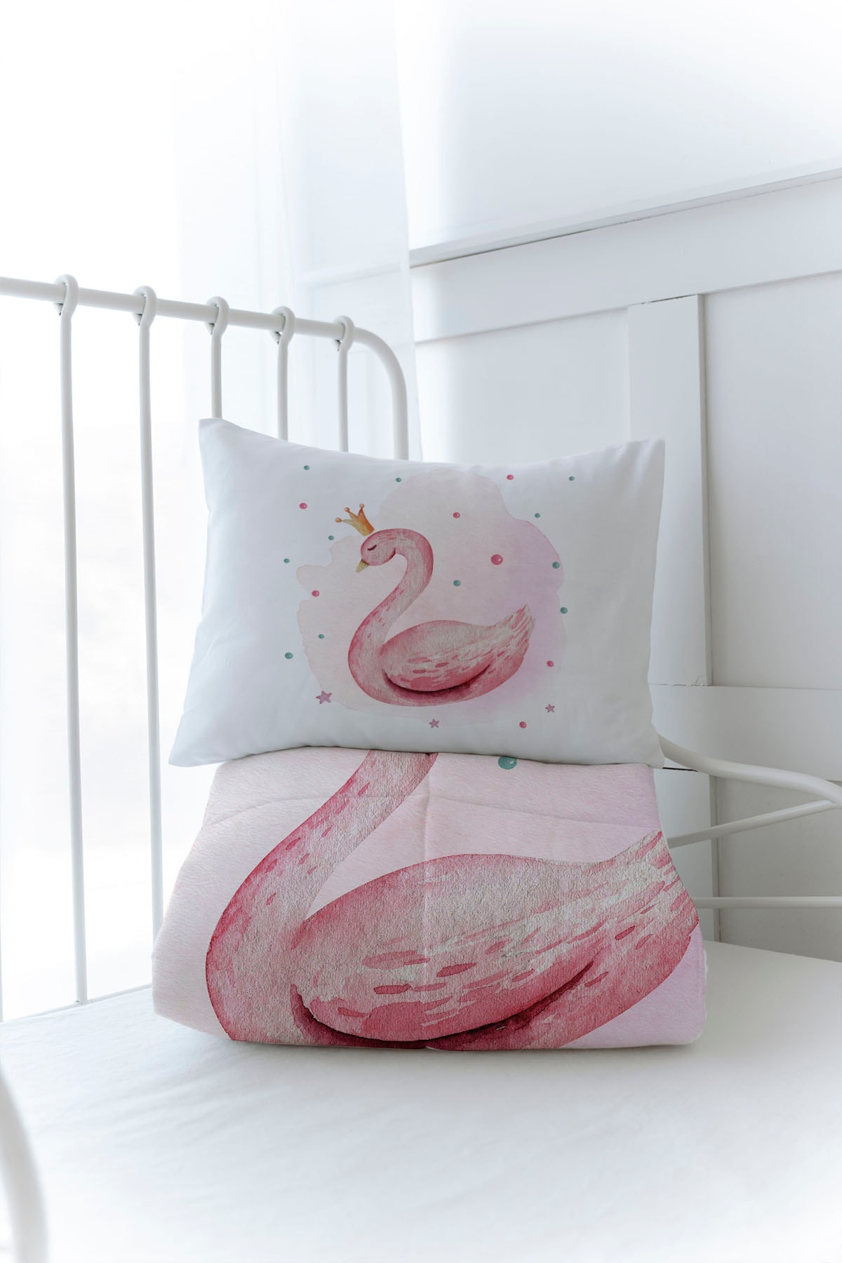 Organik Baskılı Yorgan Seti - For Baby Serisi - Pembe Zeminli Kuğu