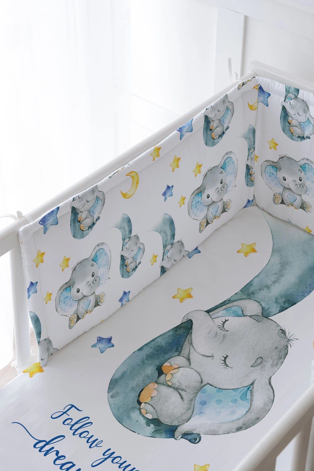Bebek Başucu Koruyucu ve Baskılı Çarşaflı Uyku Seti - For Baby Serisi - Hortumda Mavi Fil