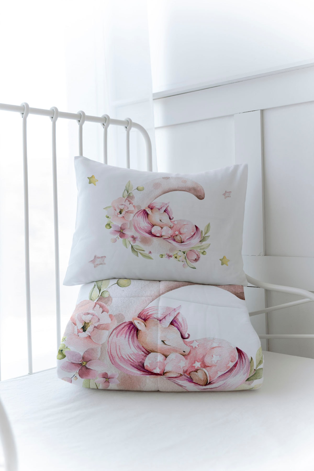 Organik Baskılı Yorgan Seti - For Baby Serisi - Ayda Uyuyan Unicorn
