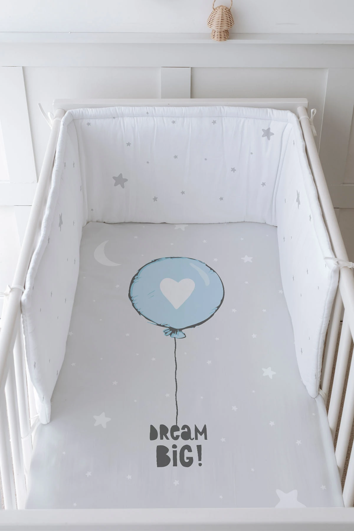 Bebek Başucu Koruyucu ve Baskılı Çarşaflı Uyku Seti - Pure Baby Serisi - Mavi Kalpli Balon