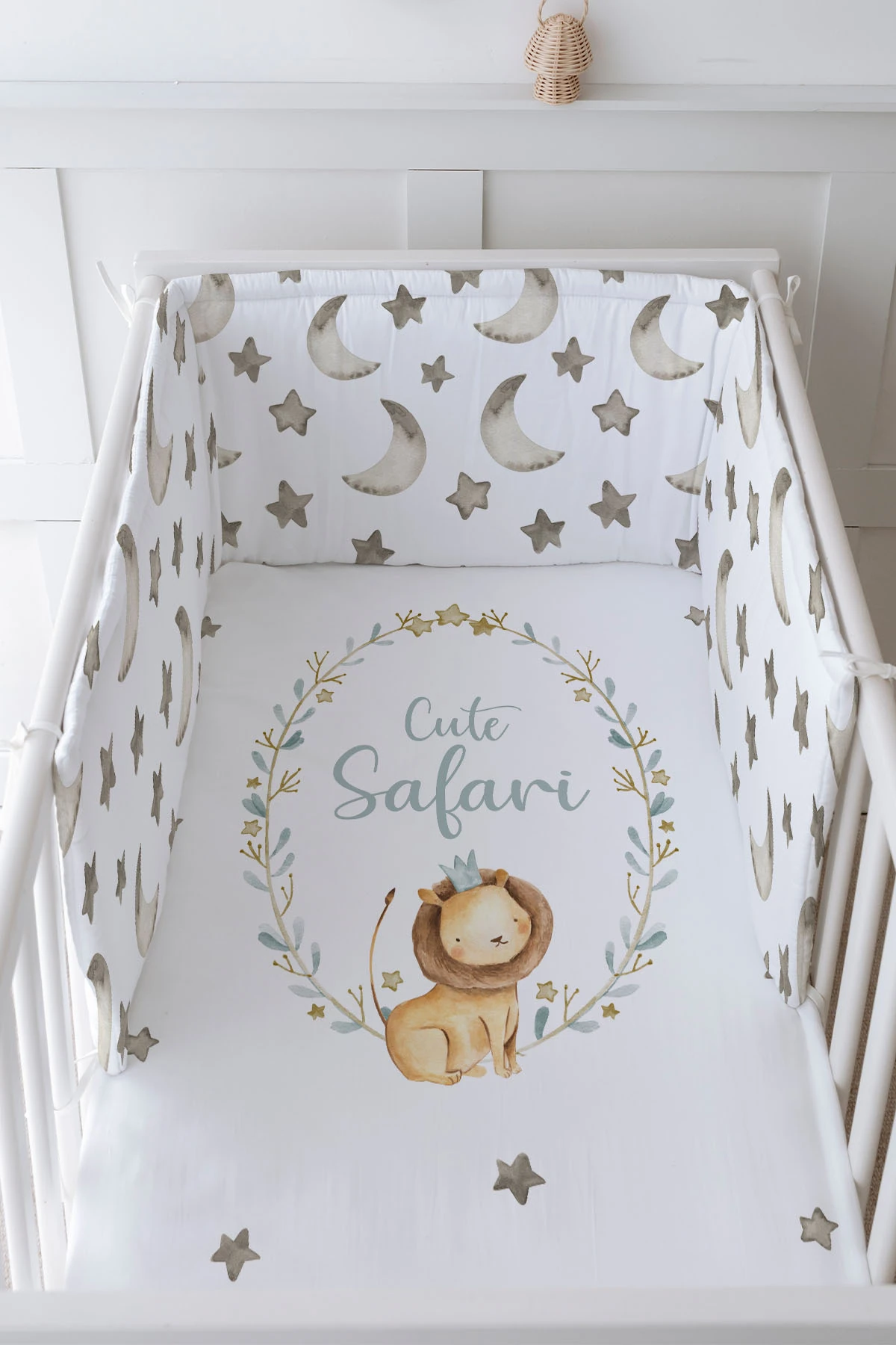 Bebek Başucu Koruyucu Ve Baskılı Çarşaflı Uyku Seti - For Baby Serisi - Aslanlı Çember