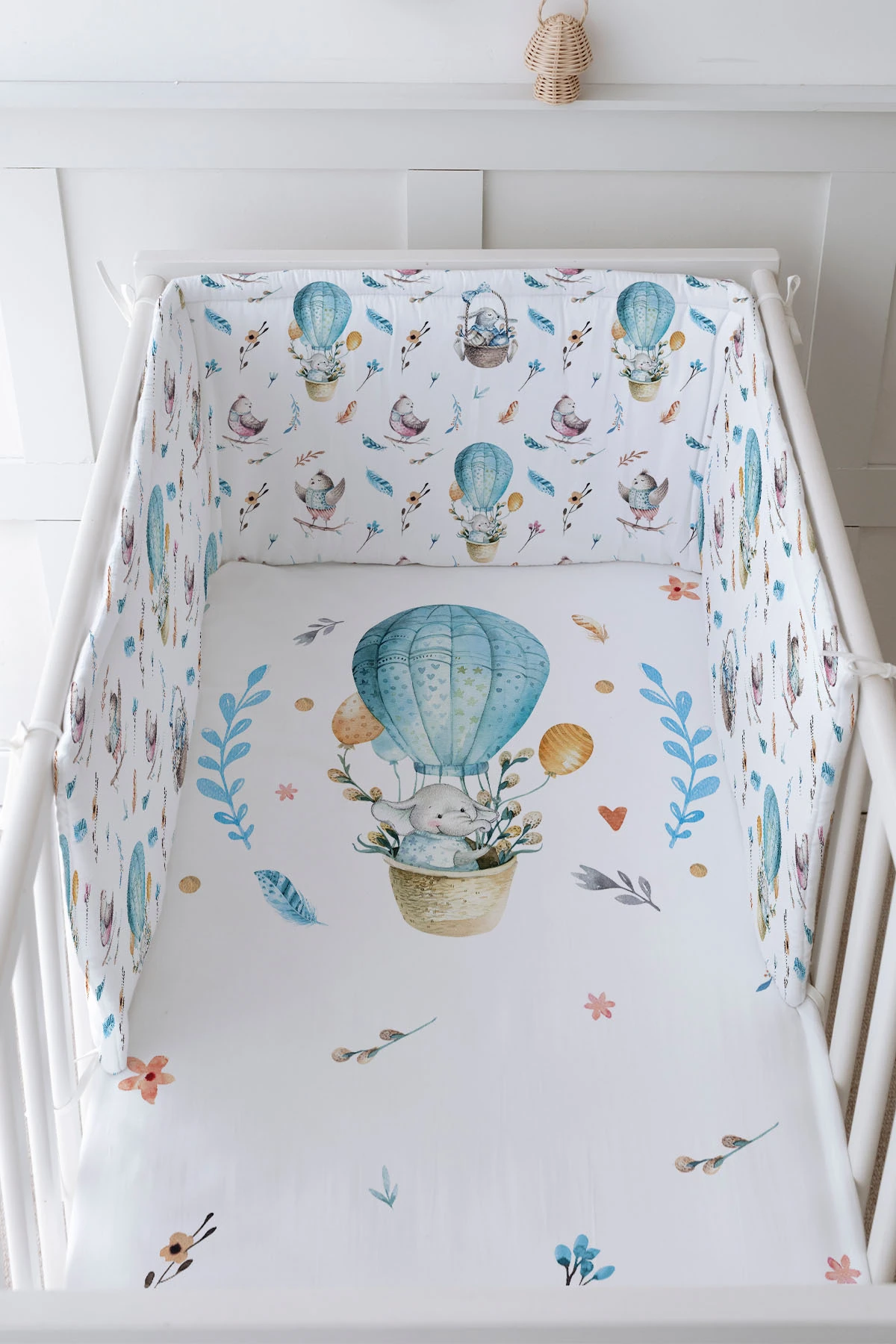 Bebek Başucu Koruyucu ve Baskılı Çarşaflı Uyku Seti - For Baby Serisi - Mavi Balonda Fil