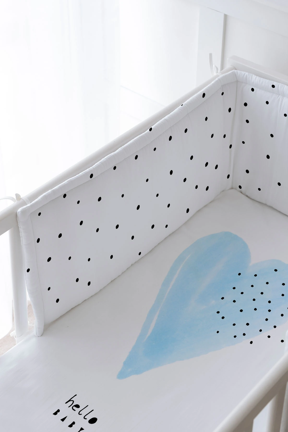 Bebek Başucu Koruyucu ve Baskılı Çarşaflı Uyku Seti - Pure Baby Serisi - Mavi Romantik Kalp