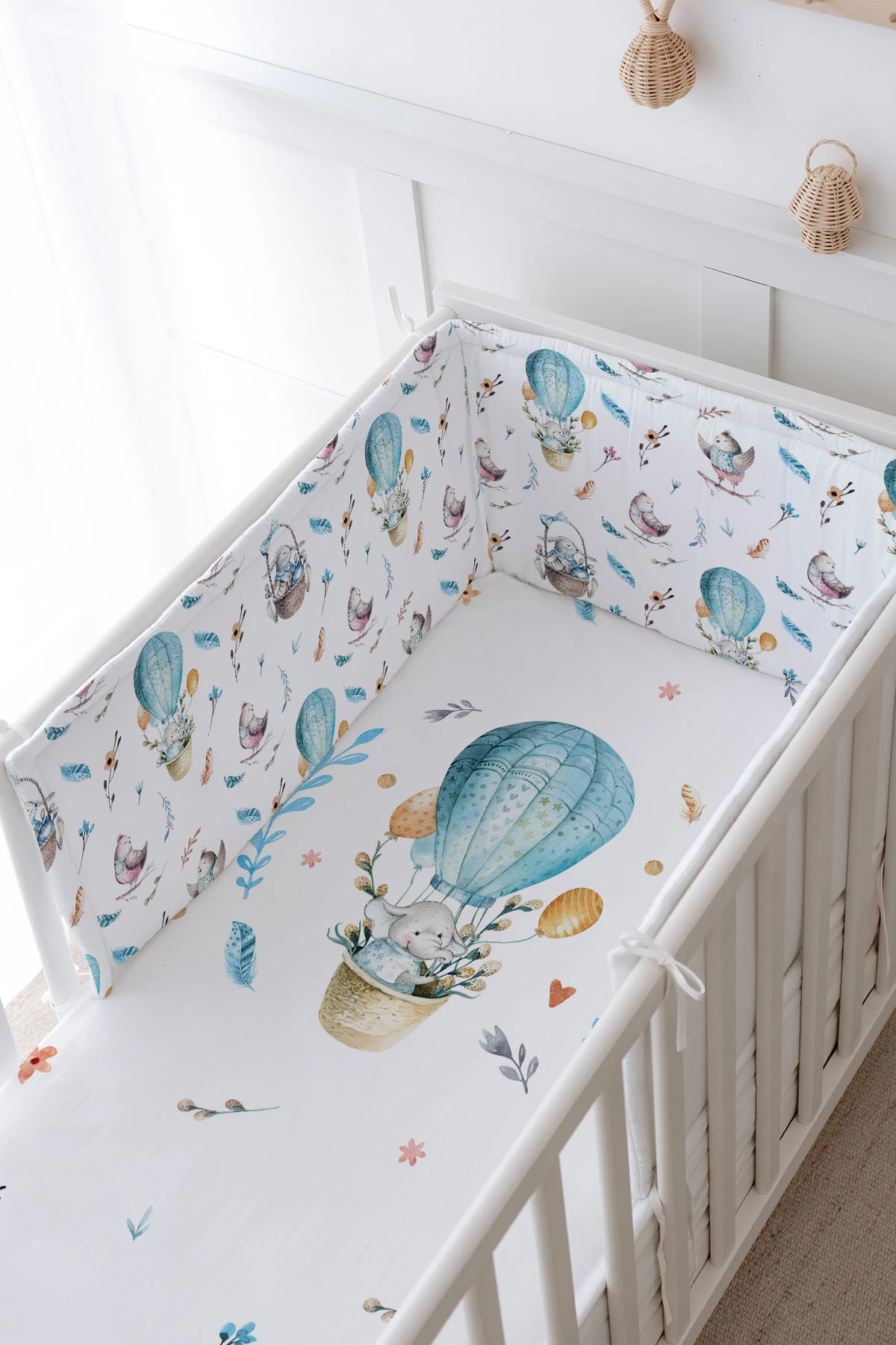 Bebek Başucu Koruyucu ve Baskılı Çarşaflı Uyku Seti - For Baby Serisi - Mavi Balonda Fil