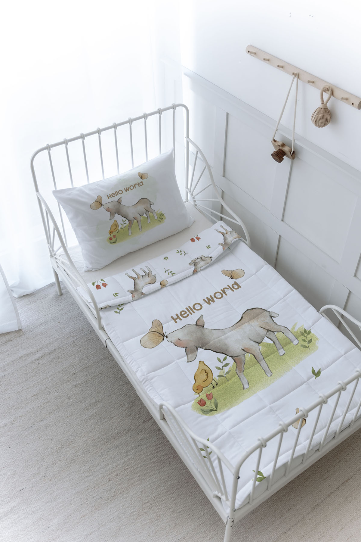 Organik Baskılı Yorgan Seti - Pure Baby Serisi - Kelebekle Oynayan Kuzu