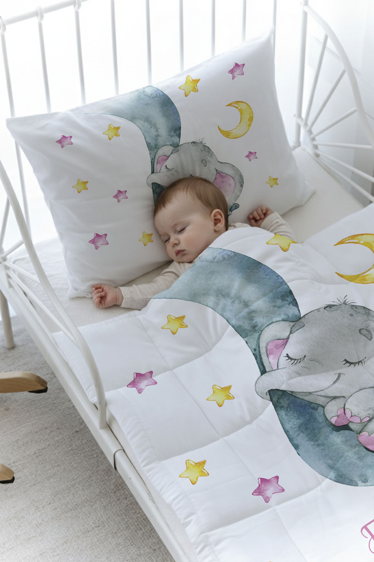 Organik Baskılı Yorgan Seti - For Baby Serisi - Hortumda Uyuyan Pembe Fil