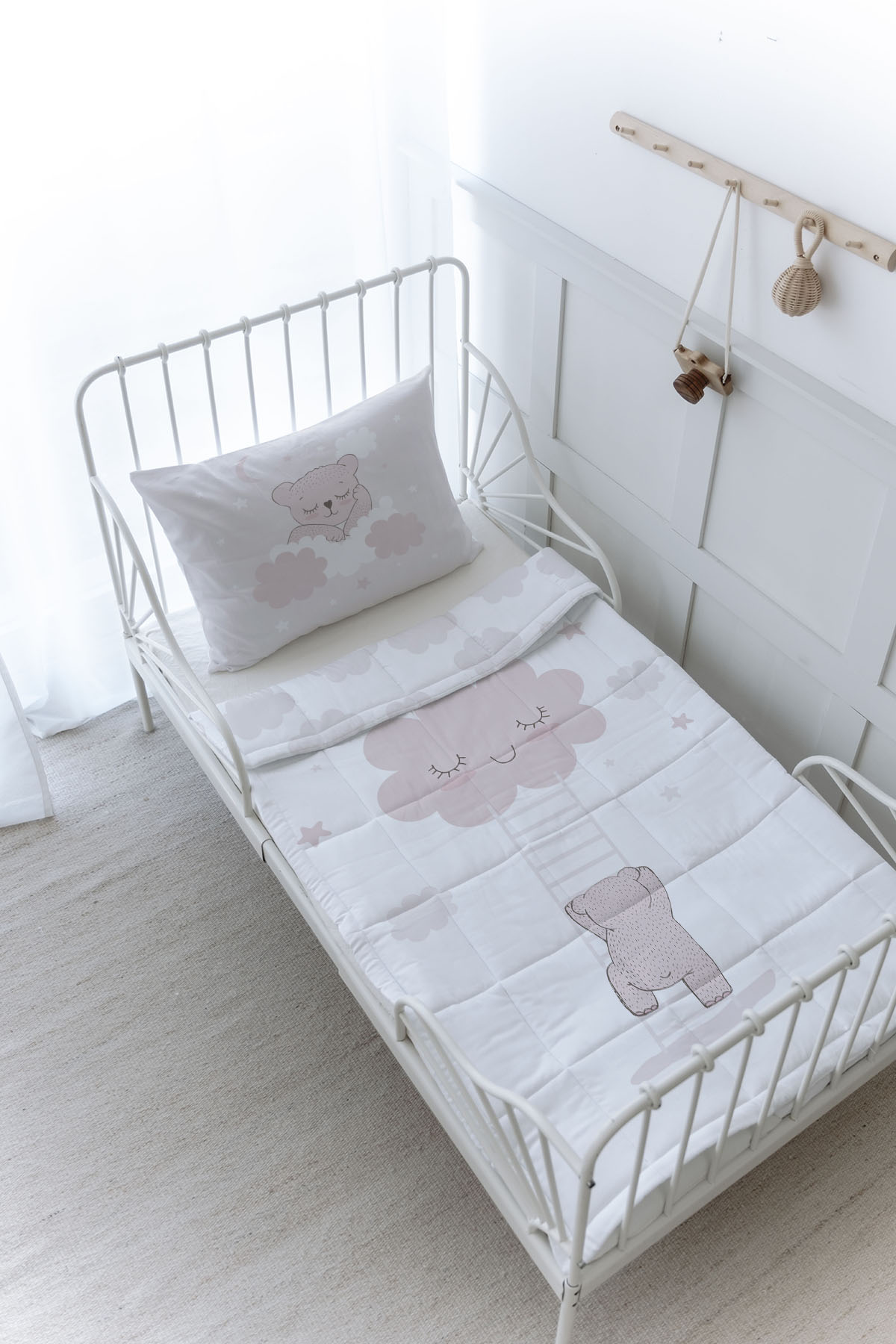 Organik Baskılı Yorgan Seti - Pure Baby Serisi - Buluta Tırmanan Ayıcık
