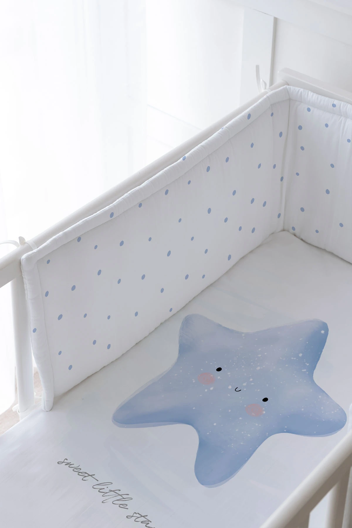 Bebek Başucu Koruyucu ve Baskılı Çarşaflı Uyku Seti - Pure Baby Serisi - Pofuduk Mavi Yıldız