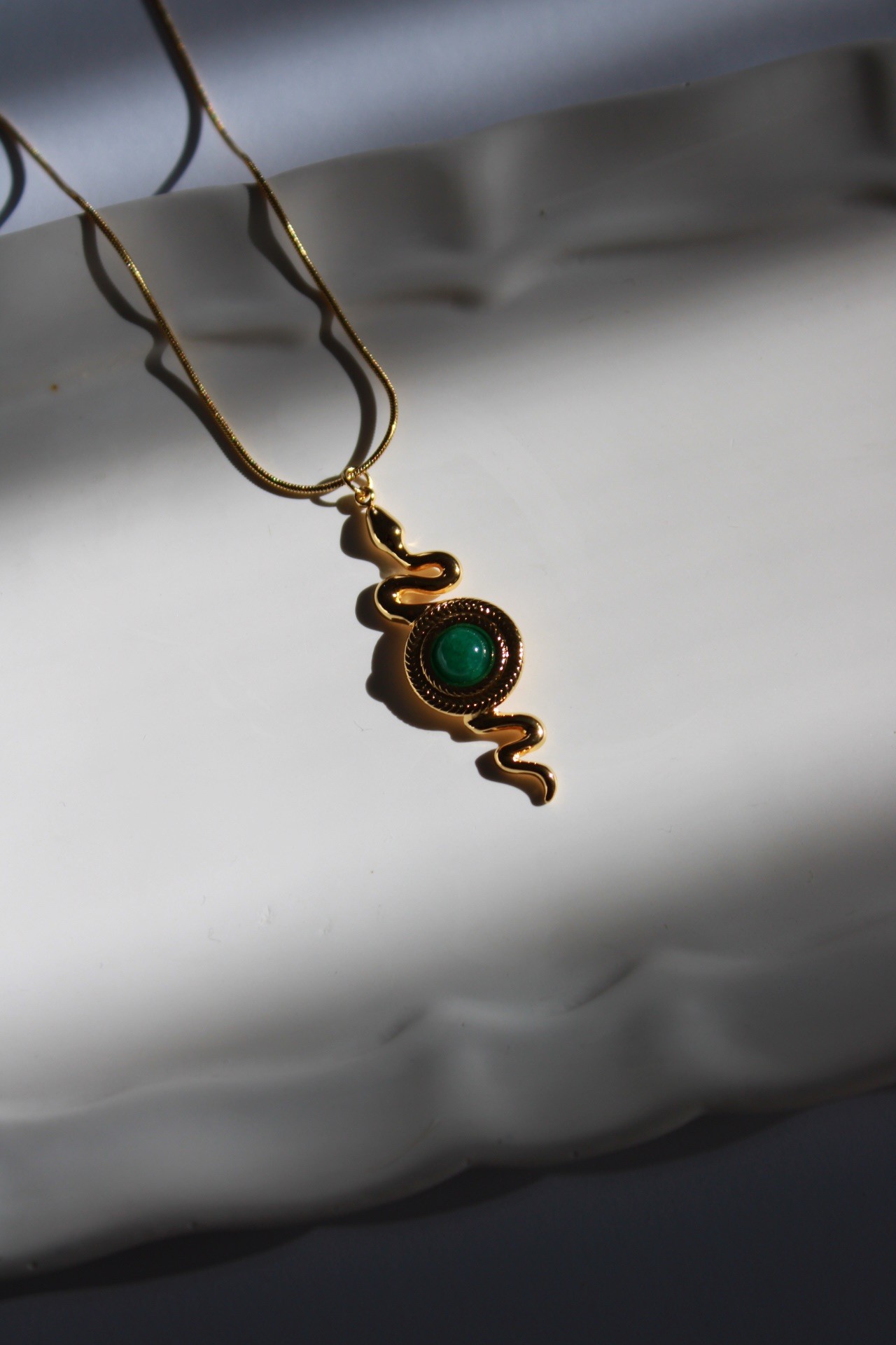 Çelik Vintage Taşlı Yılan Kolye
