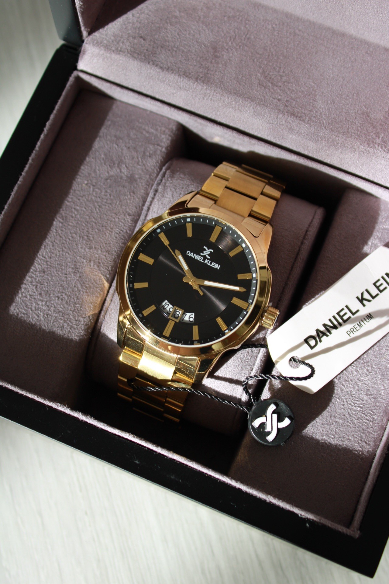 Orijinal Daniel Klein Premium Seri Gold Kordon Siyah Kadranlı Kişiselleştirilebilir Kol Saati