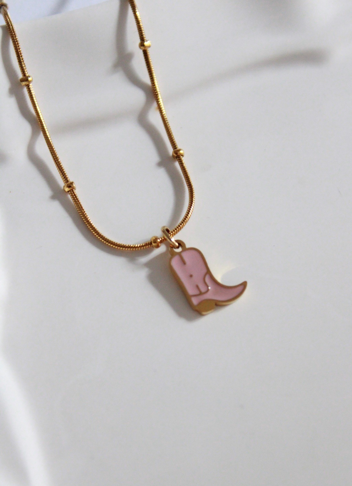 Çelik Vintage Pembe Çizme Kolye