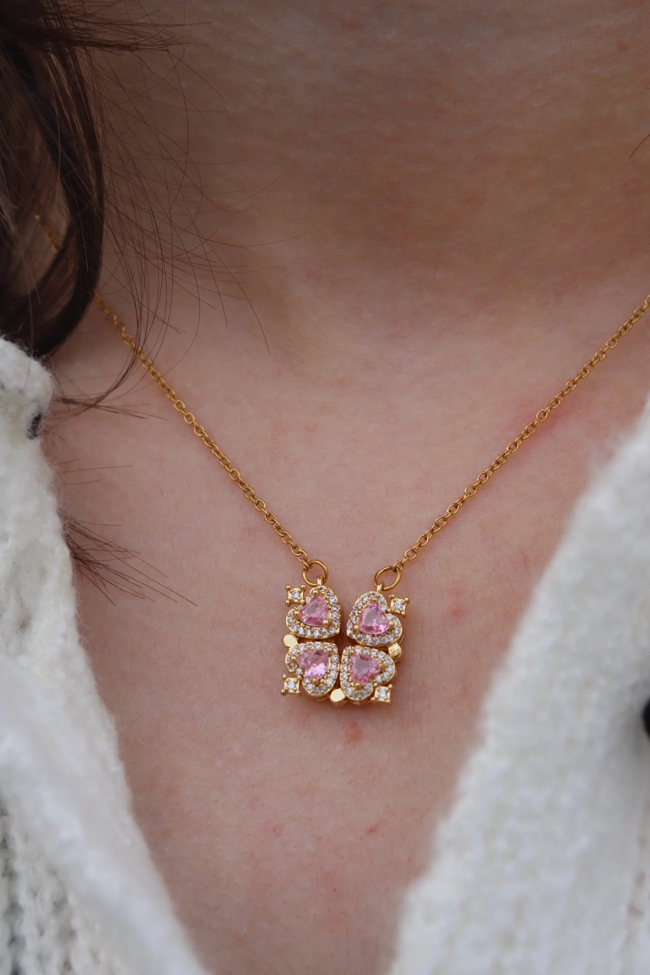 Çelik Açılıp Kapanabilir Kalpli Pembe Yonca Kolye