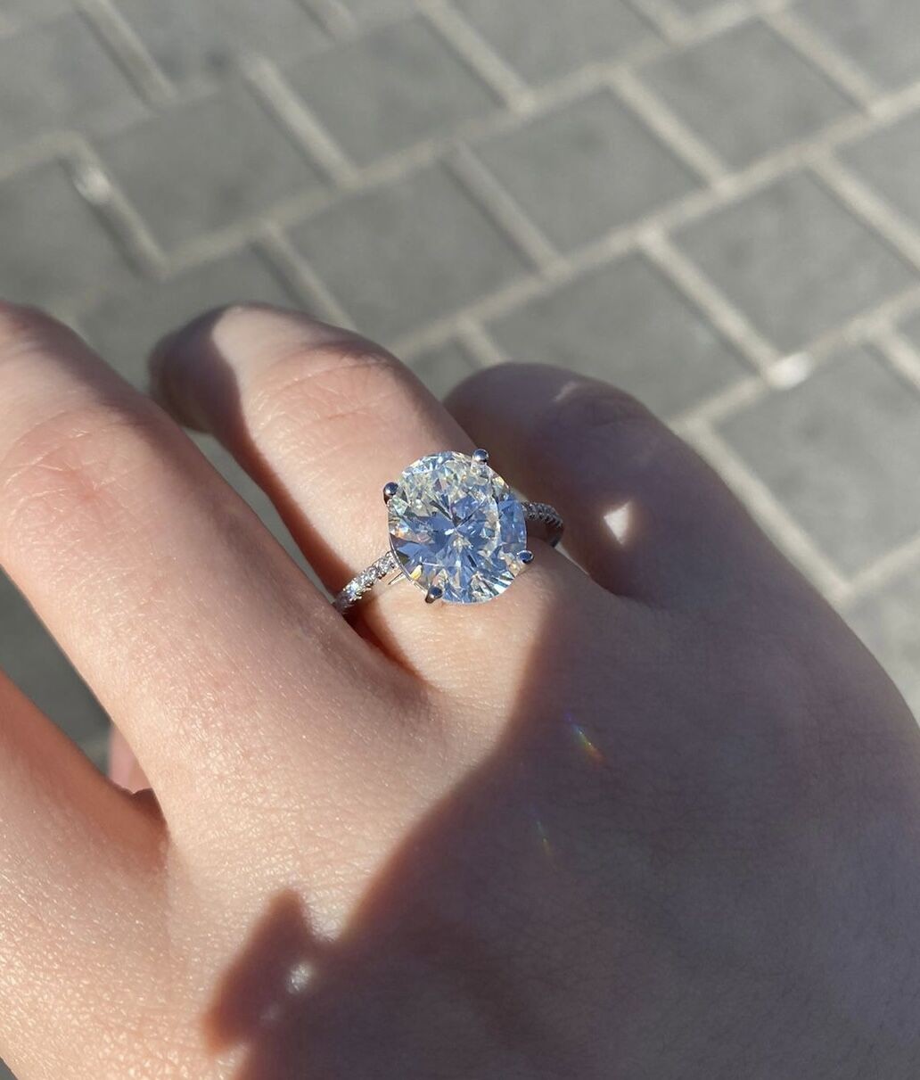 G Color Taşlı Oval Kesim 2.0 Carat Yüzük