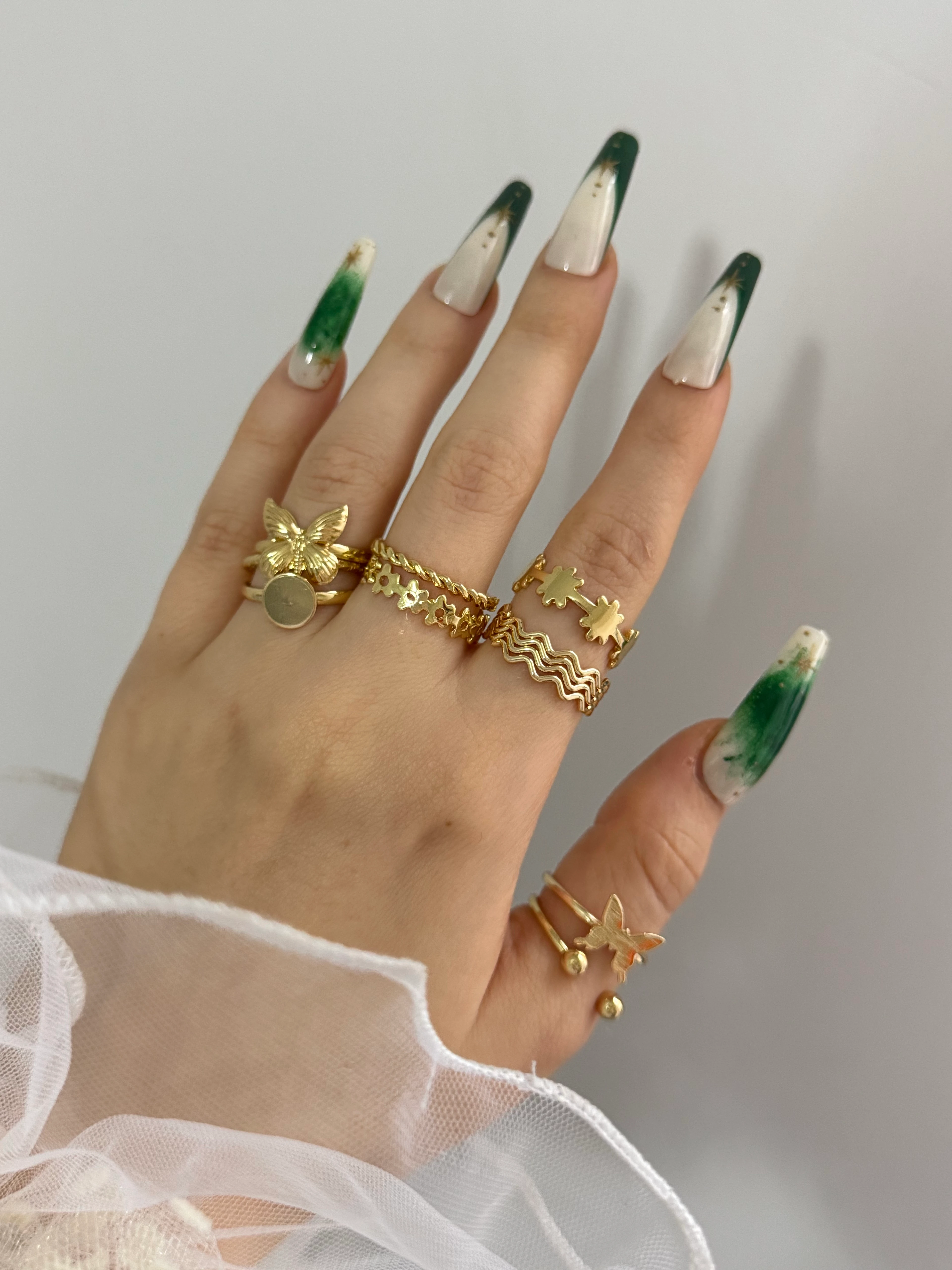 Gold Kelebek Temalı 9’lu Yüzük Seti