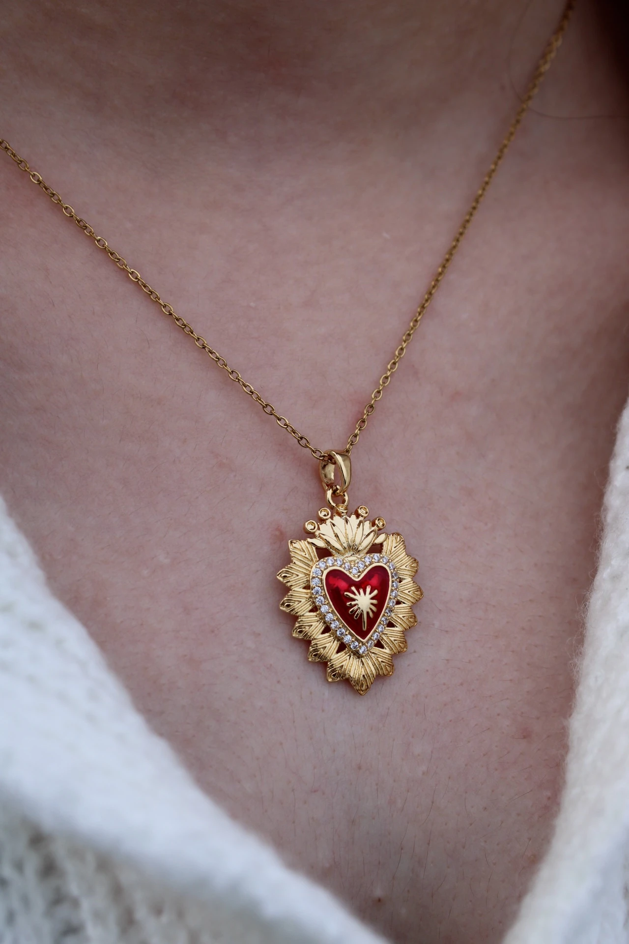 Çelik Vintage Kraliyet Kırmızı Kalp Kolye