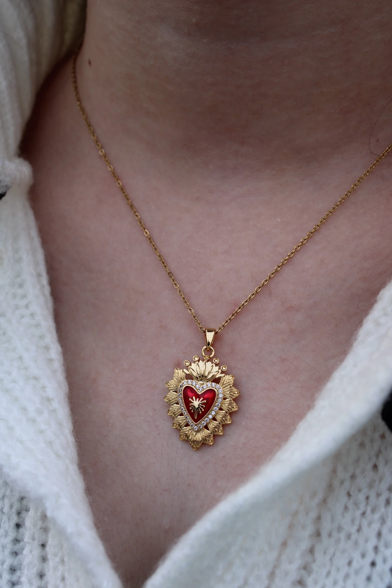 Çelik Vintage Kraliyet Kırmızı Kalp Kolye