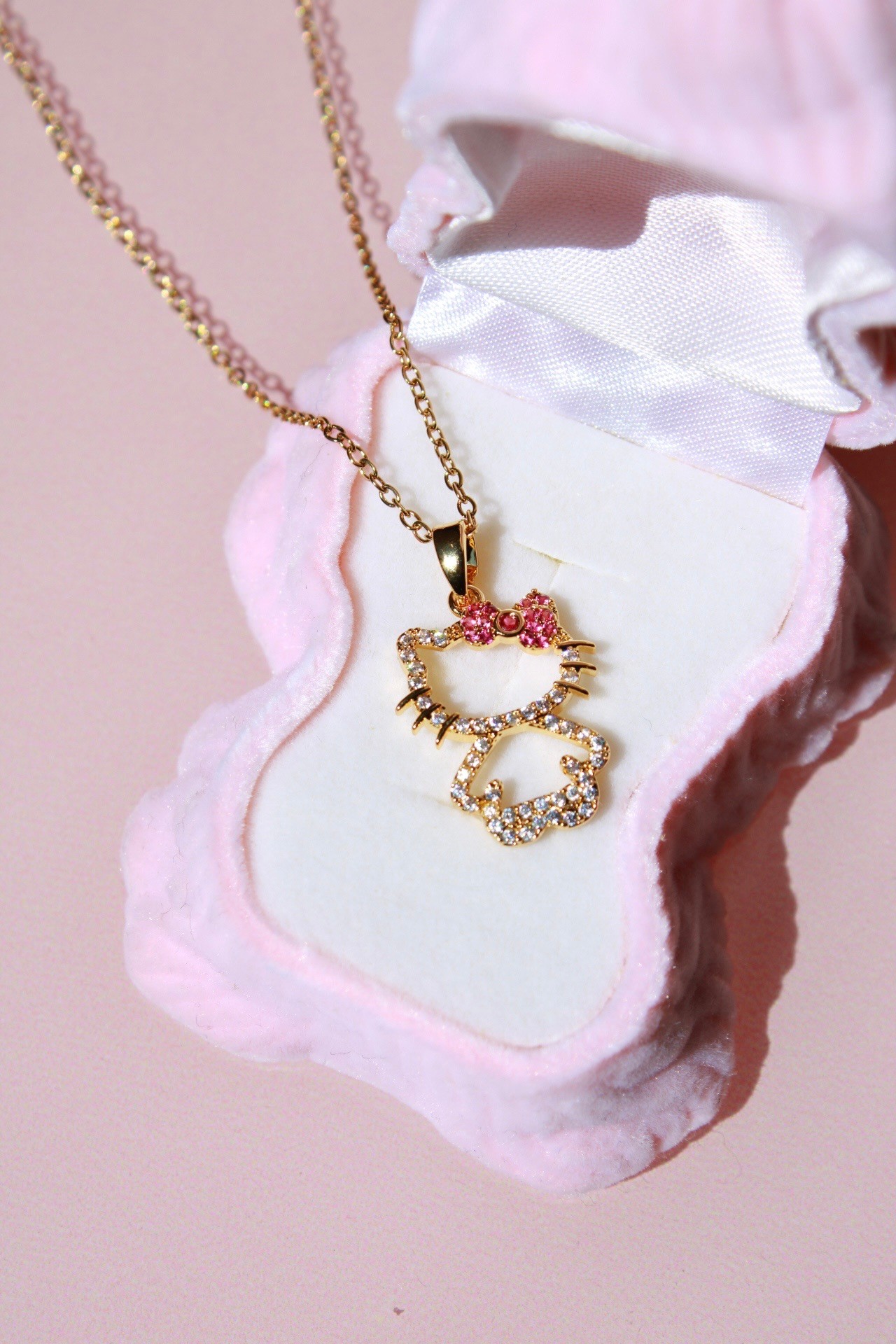 Çelik Gold Pembe Kurdeleli Hello Kitty Kolye