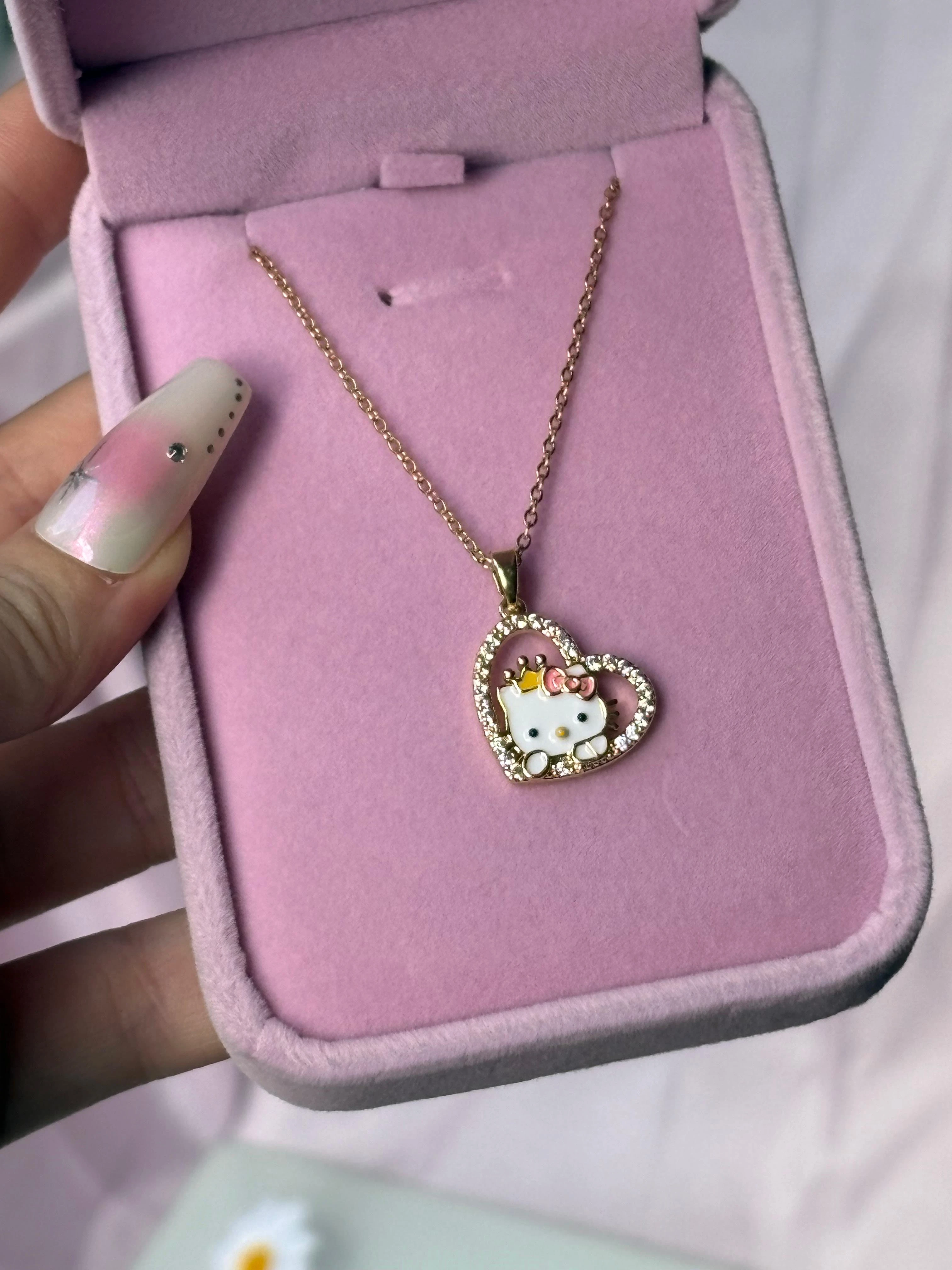 Çelik Kalpli Prenses Hello Kitty Kolye