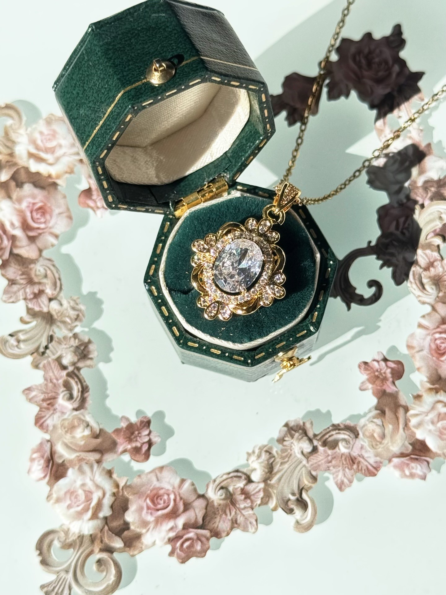 Çelik Vintage Baget Taşlı Lady Diana Kolye