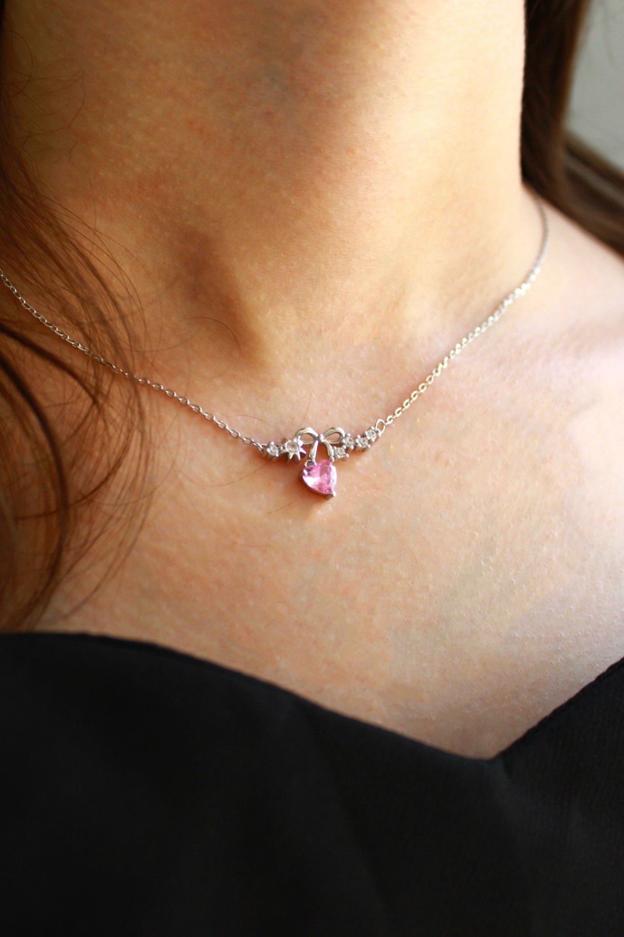 925 Ayar Gümüş Kurdele Detaylı Pembe Kalp Kolye
