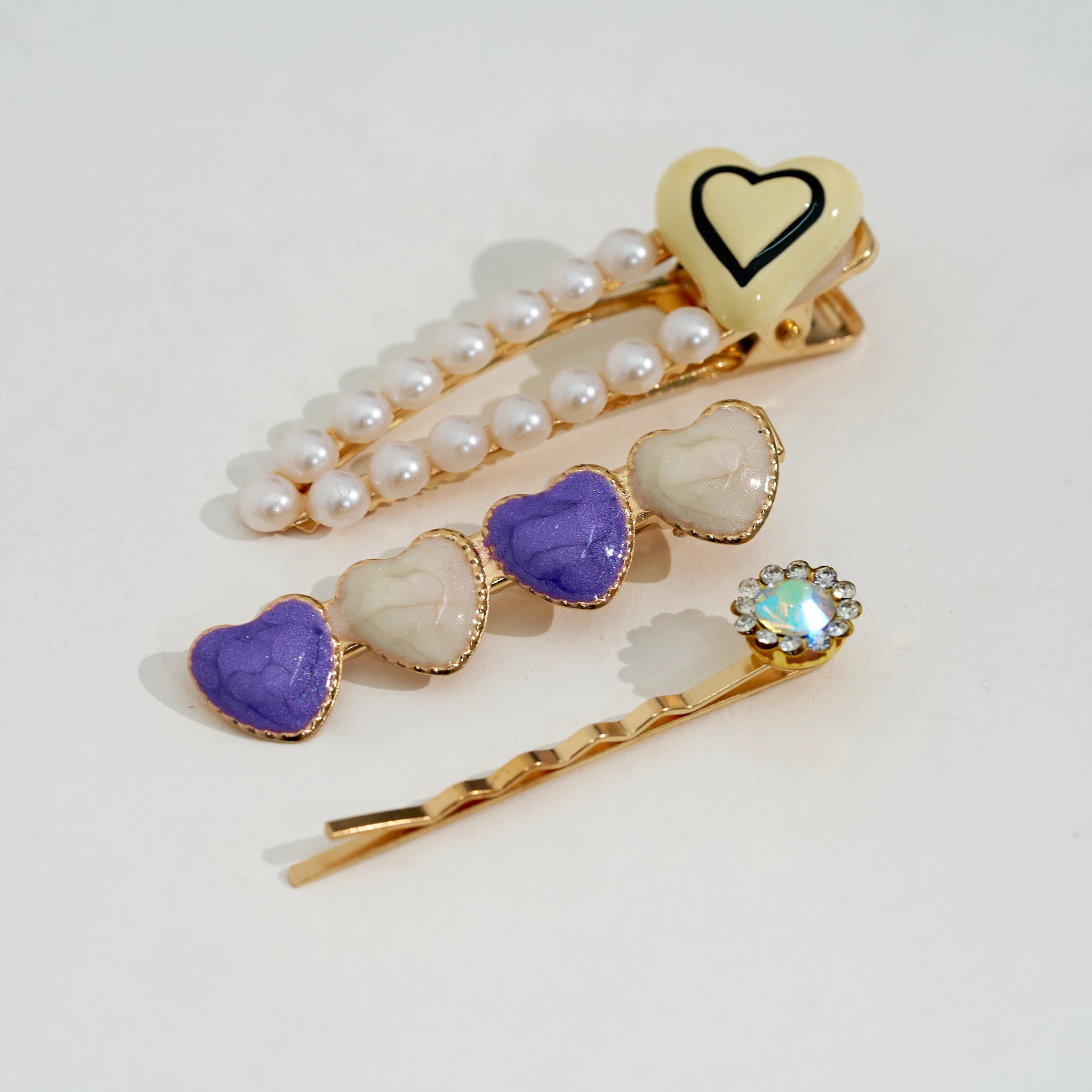  Kalpli ve İnci Detaylı Kartlı Toka Seti- Şık ve Zarif Saç Aksesuarı