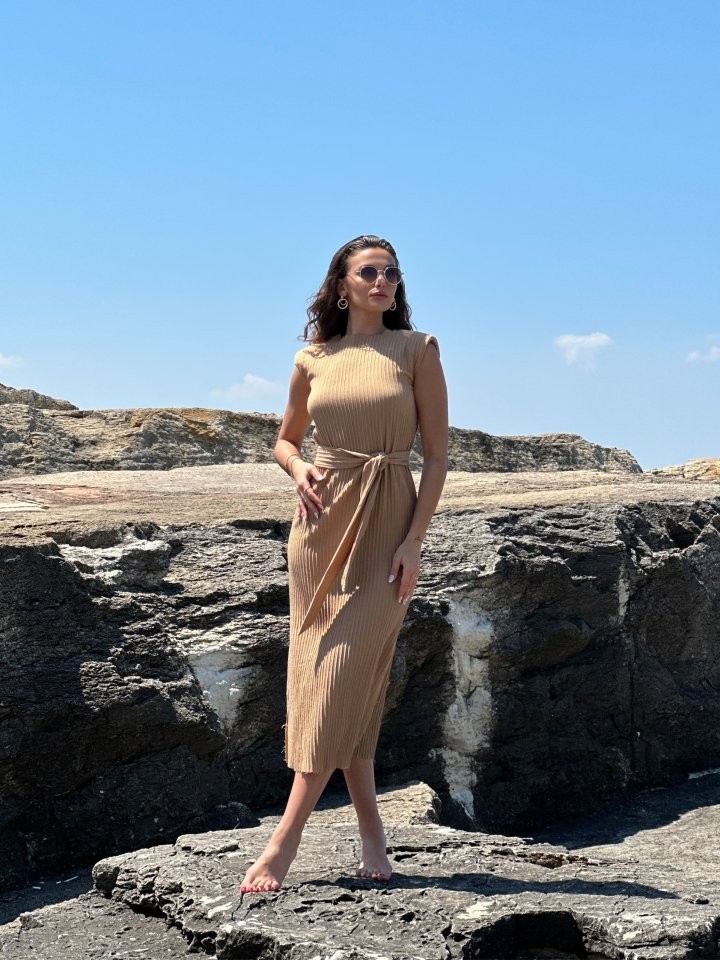 Pamela Kuşakli Vatkali Elbi̇se