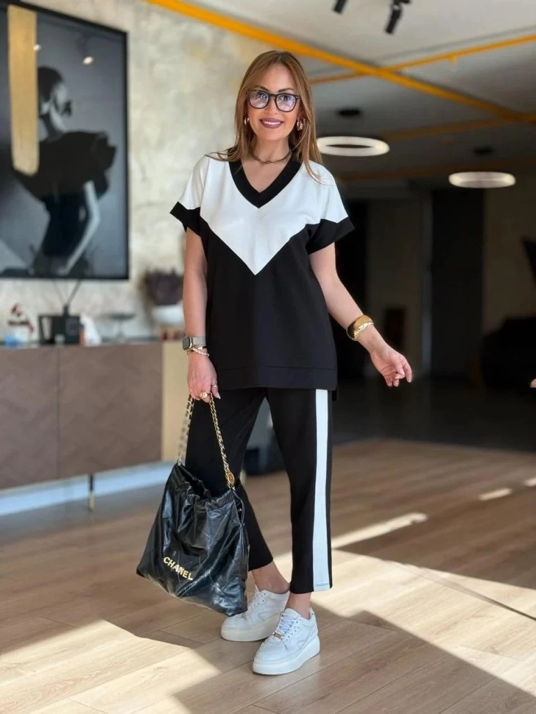 Kadın Kısa Kollu V Yaka Siyah Beyaz Renkli Viskon Iki Iplik Kumaş Eşofman Takımı