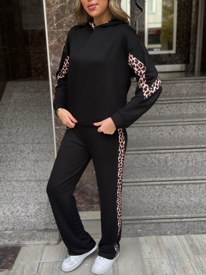 Kadın Kapüşonlu Leopar Detay Sweat Ve Yüksek Bel Yanları Leopar şeritli Bol Paça Pantolon Ikili Takım